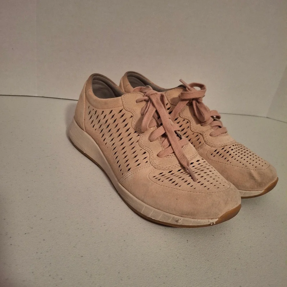 Dansko Women Size 42 Pink Suede Perforated Lace Up‎ Sneakers Comfort Walking